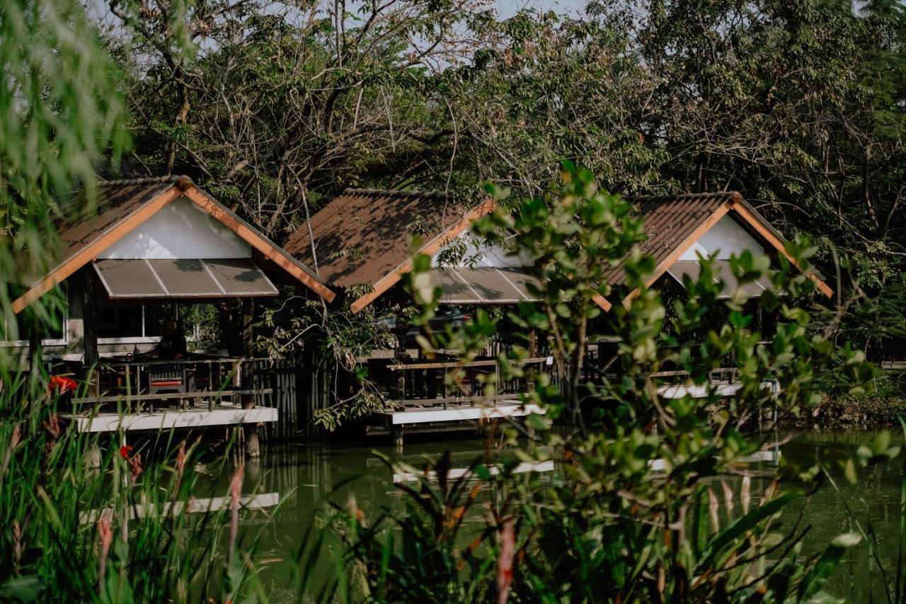 Ploen Pirom Hotel Bangkok Eksteriør billede